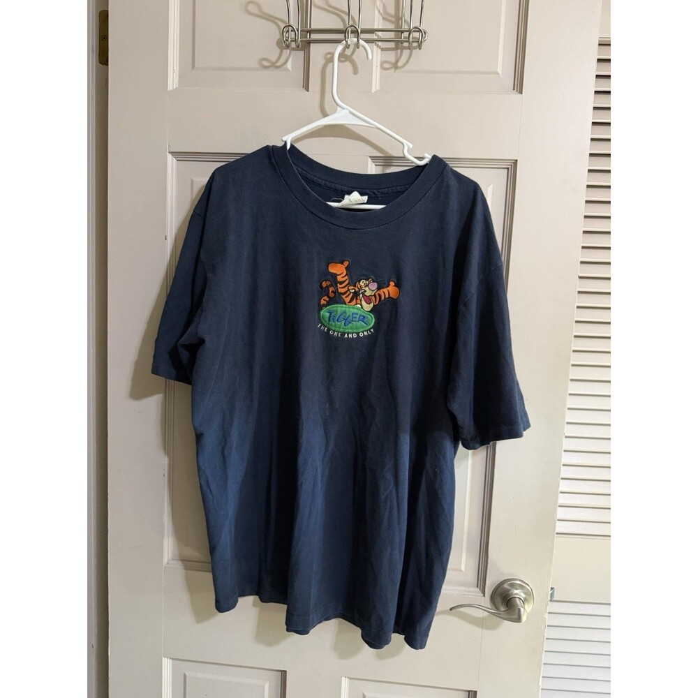Vintage Disney Embroidered Tigger The One And Only T-shirt Size XL - Small Hole